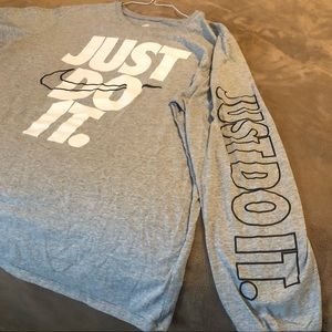 Nike men’s long sleeve shirt